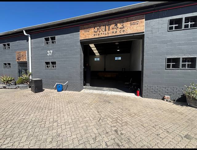216M² WAREHOUSE TO LET IN EPPING INDUSTRIAL